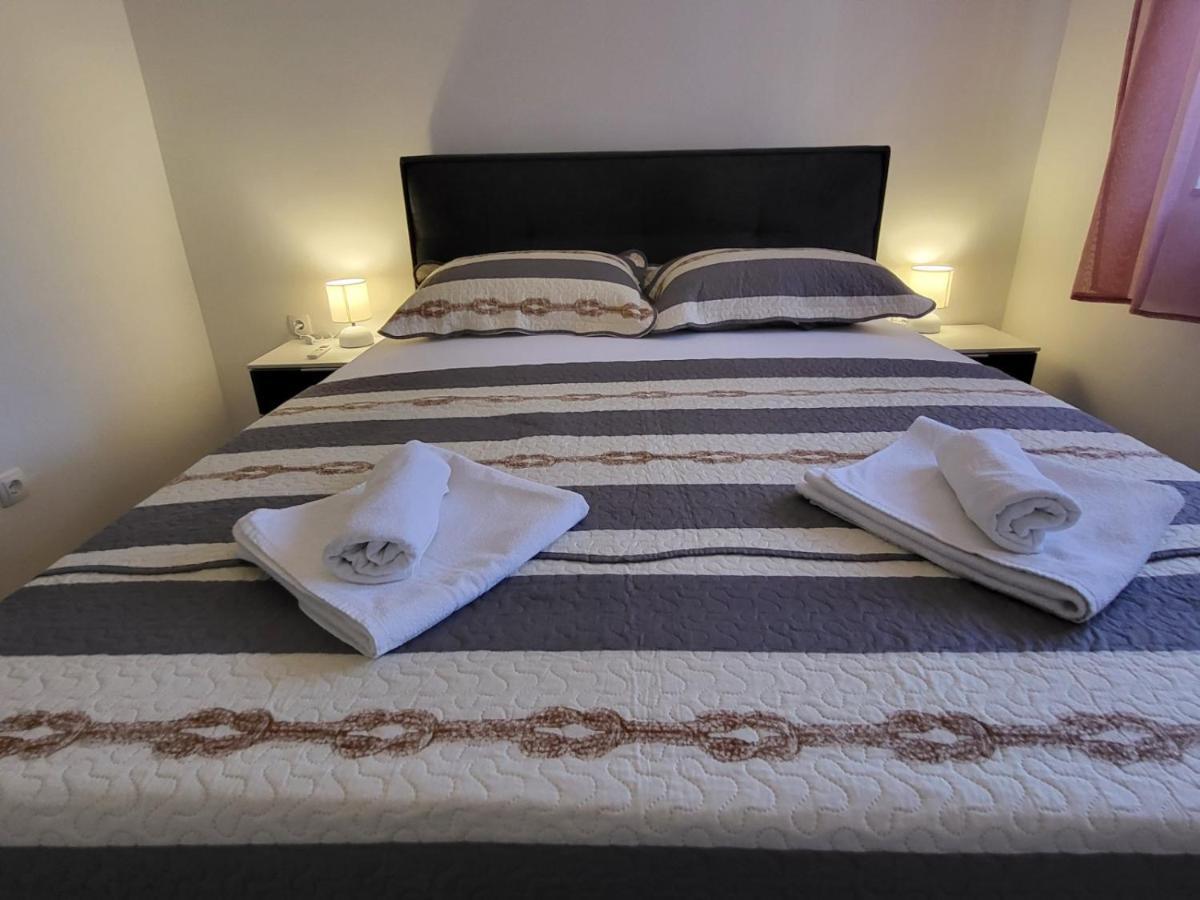 Apartments Manda Novi Vinodolski Kültér fotó