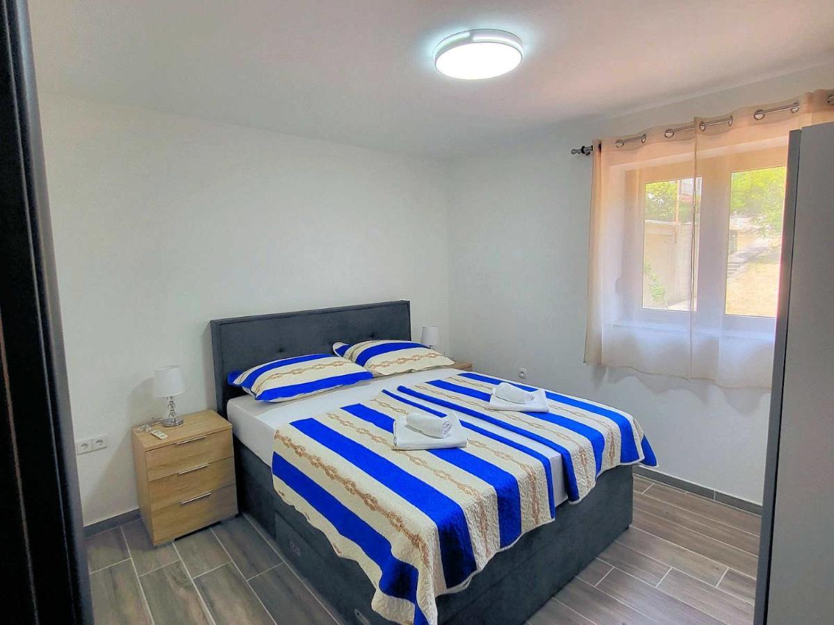 Apartments Manda Novi Vinodolski Kültér fotó