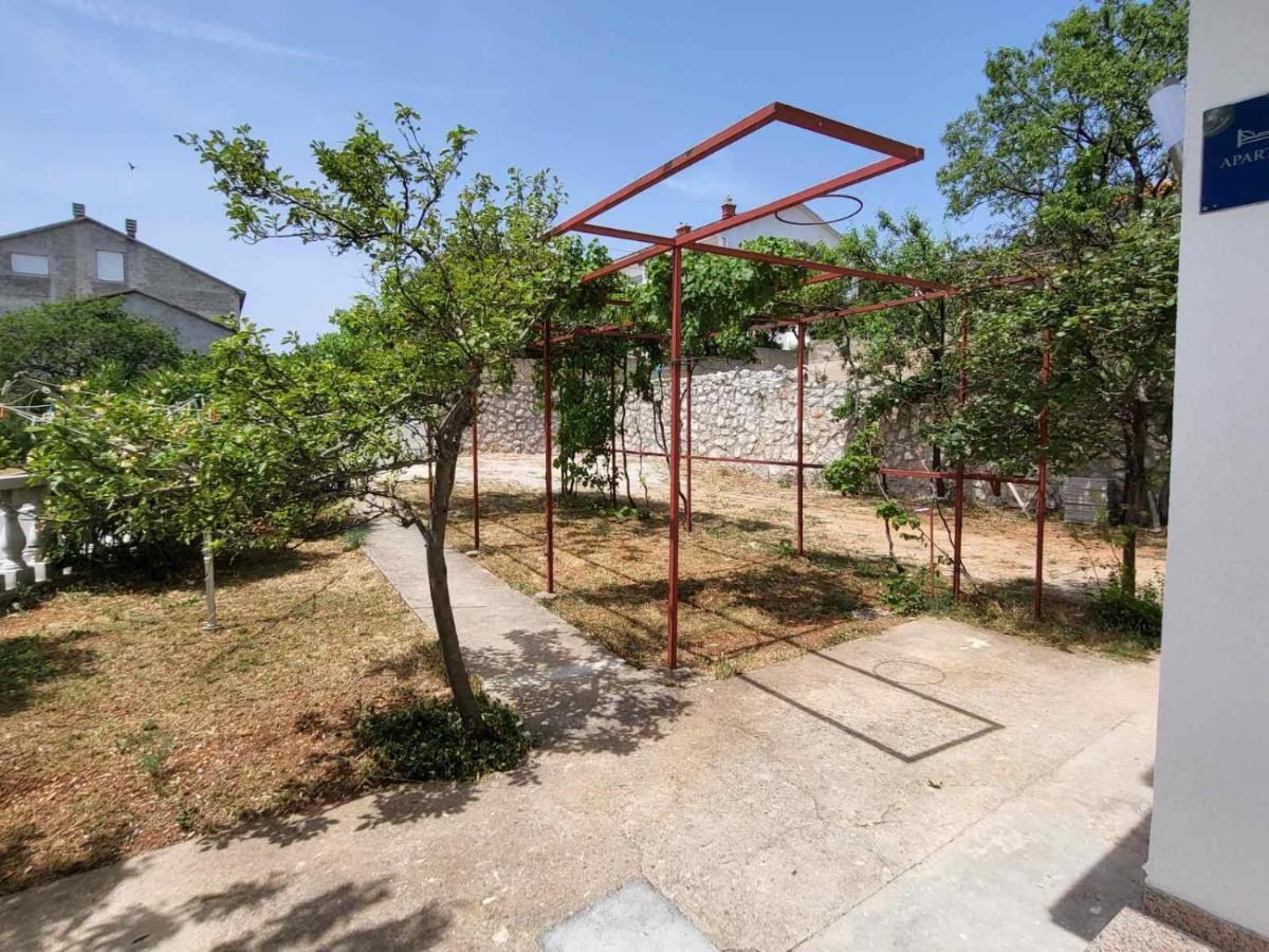Apartments Manda Novi Vinodolski Kültér fotó
