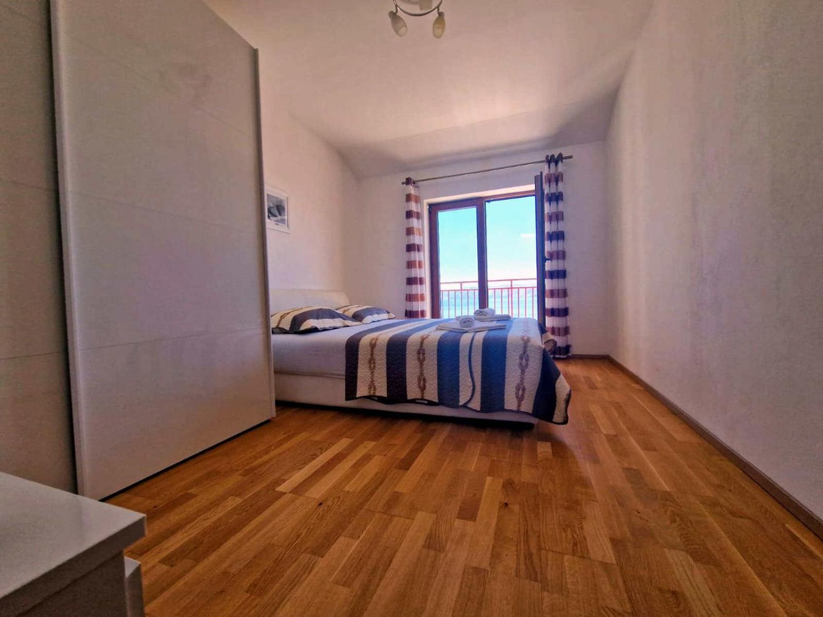 Apartments Manda Novi Vinodolski Kültér fotó