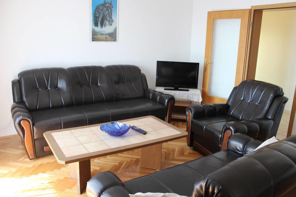 Apartments Manda Novi Vinodolski Szoba fotó