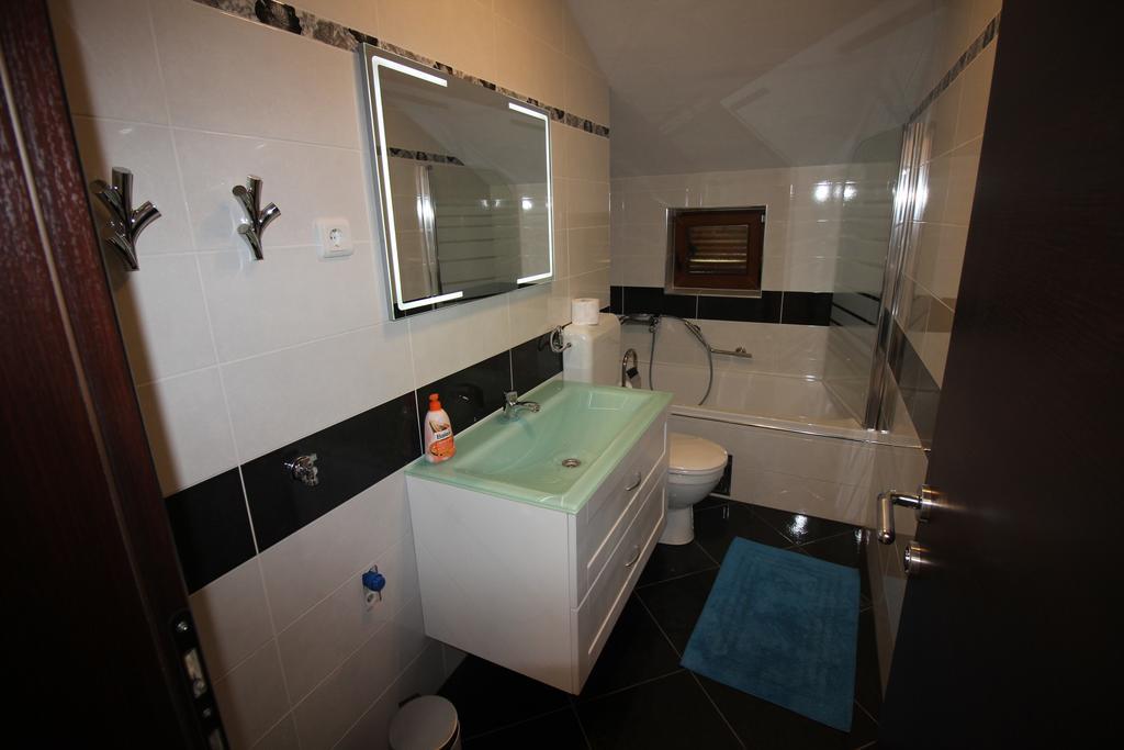 Apartments Manda Novi Vinodolski Kültér fotó
